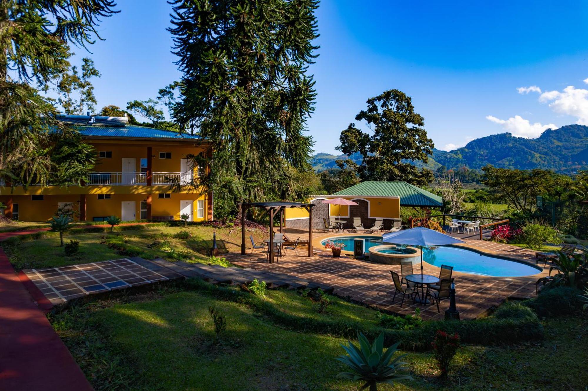 Hotel Villa Florencia トゥリアルバ エクステリア 写真