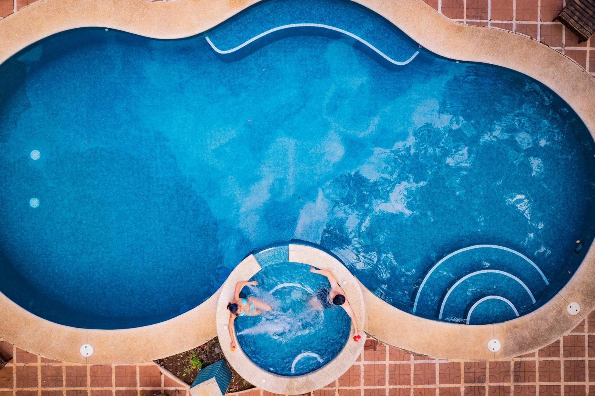 Hotel Villa Florencia トゥリアルバ エクステリア 写真