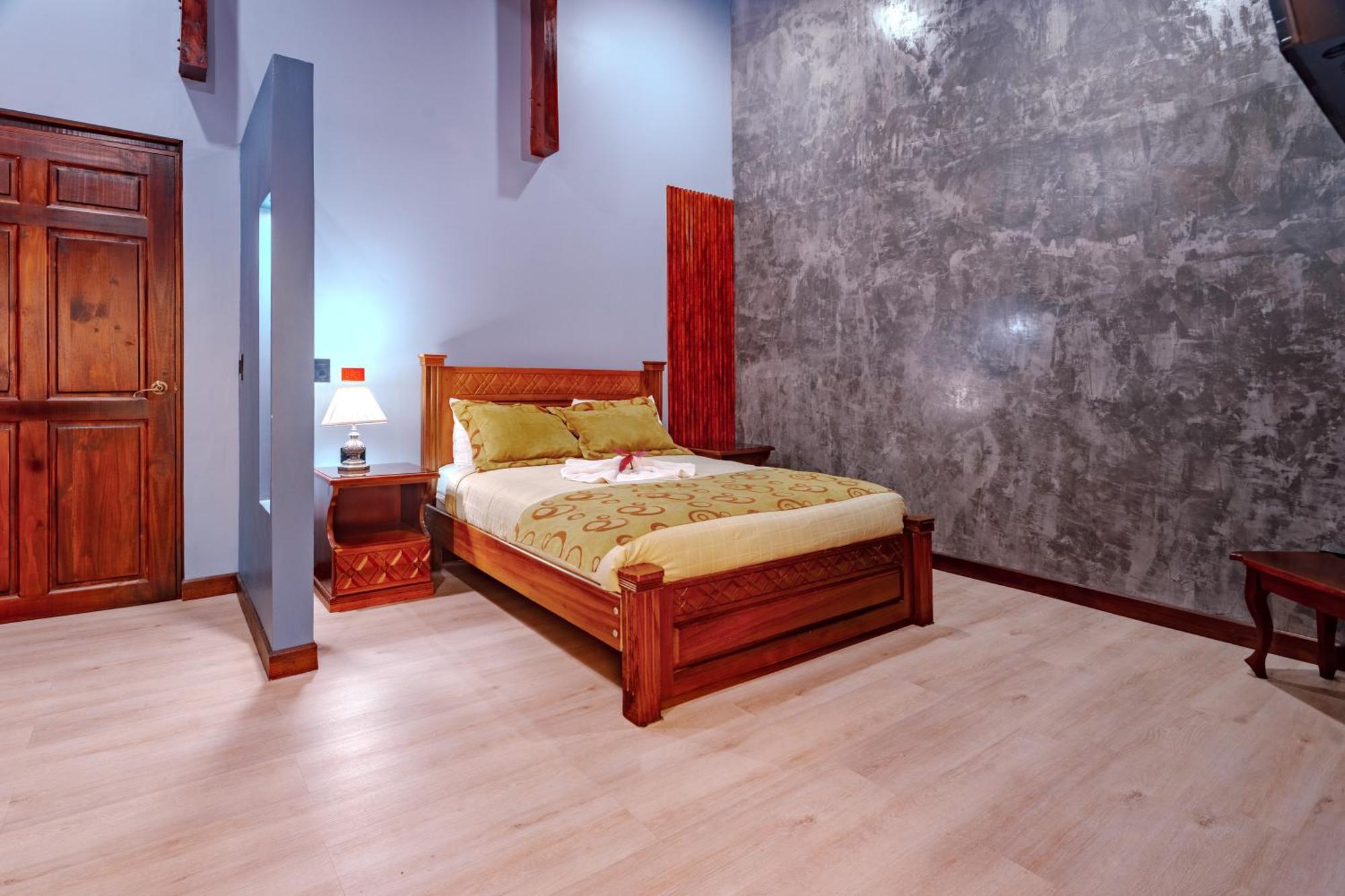 Hotel Villa Florencia トゥリアルバ 部屋 写真