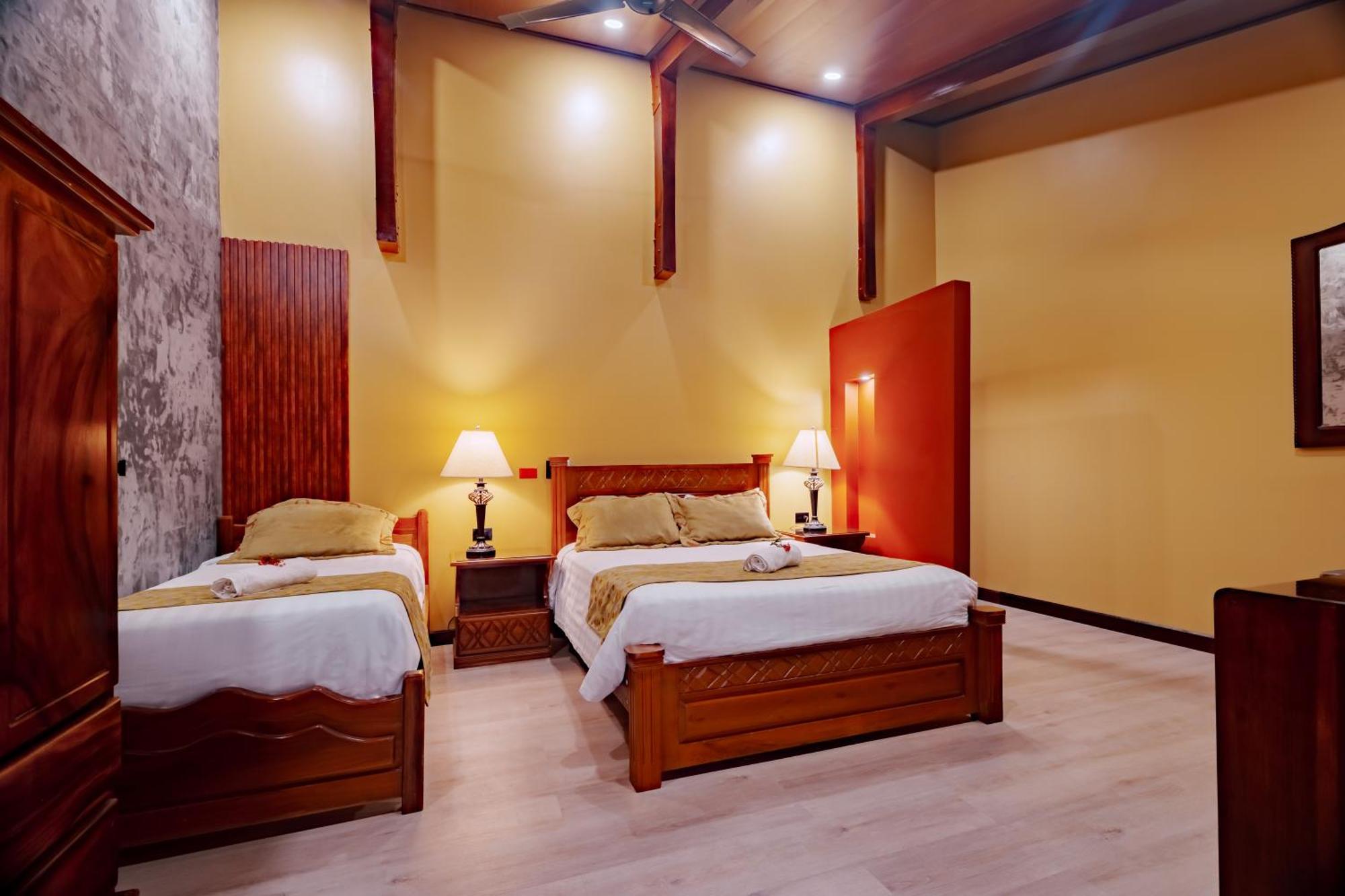 Hotel Villa Florencia トゥリアルバ 部屋 写真